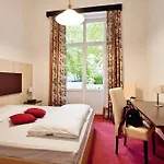 Grand Bellevue - Adults Only