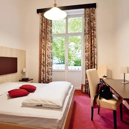 Grand Bellevue - Adults Only