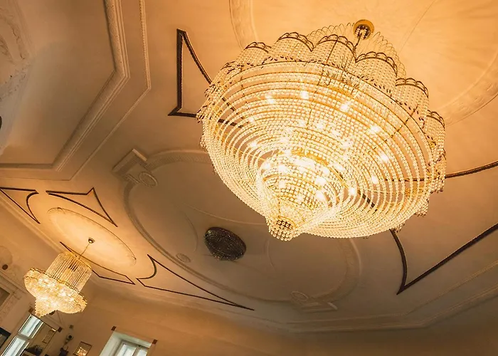 Grand Bellevue - Adults Only