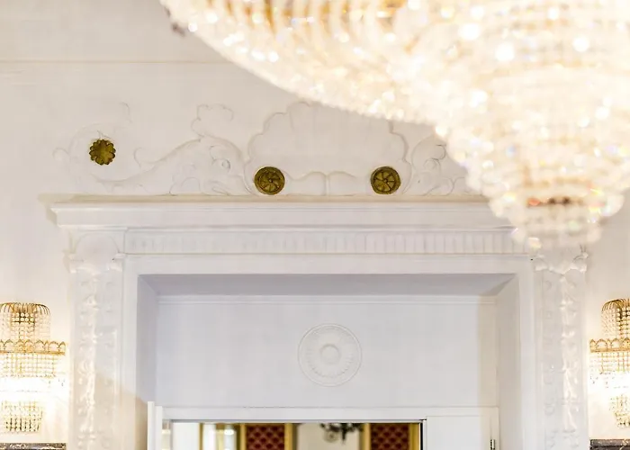 Grand Bellevue - Adults Only